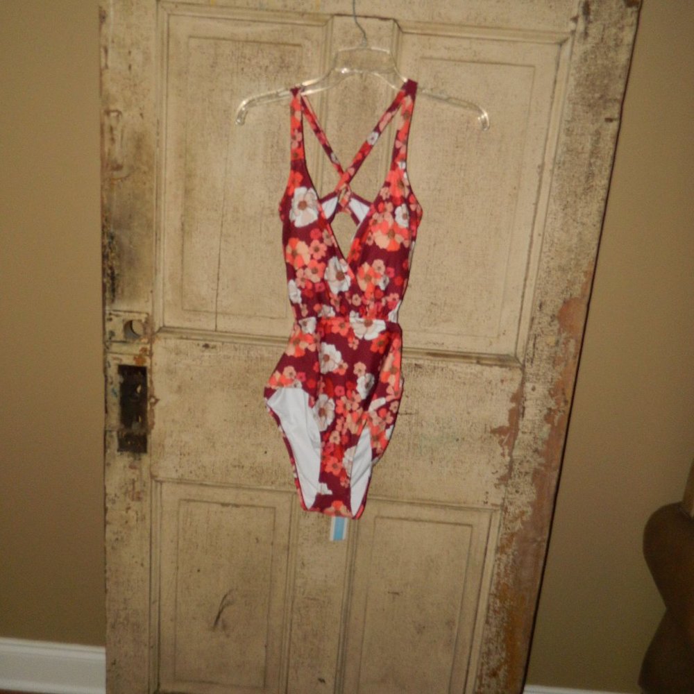 Cupshe Olivia Floral Cutout Plus Size One Piece Swimsuit Size OX (HH-4)